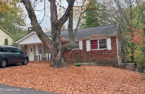 605 W 7th Ave, Lenoir City, TN 37771
