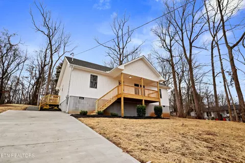 1505 Iroquois St, Knoxville, TN 37915