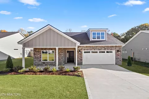 710 Greenhead Ln, Knoxville, TN 37924
