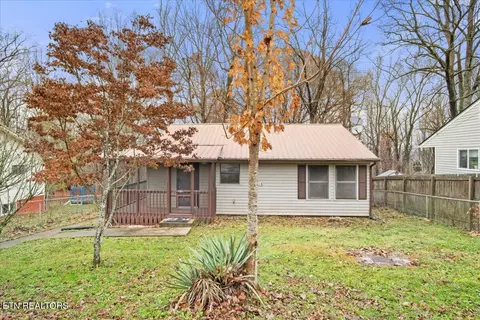 118 Wellington Cir, Oak Ridge, TN 37830