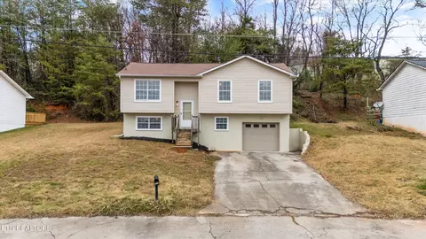 3417 Ben Alder Ln, Knoxville, TN 37931