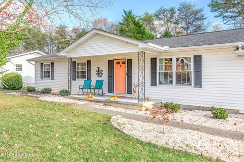 8016 Luscombe Dr, Knoxville, TN 37919
