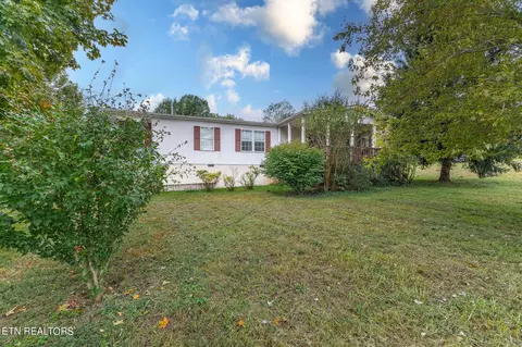 14958 14958 Buttermilk Rd, Lenoir City, TN 37771