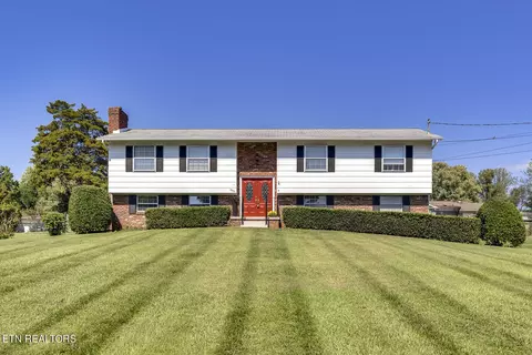 9521 Mobile Dr, Knoxville, TN 37923