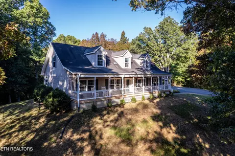 3205 Deerfield Dr, Louisville, TN 37777