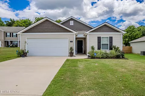 711 W Tellico Ave, Athens, TN 37303
