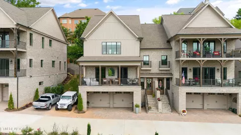 8947 Linksvue Dr, Knoxville, TN 37922