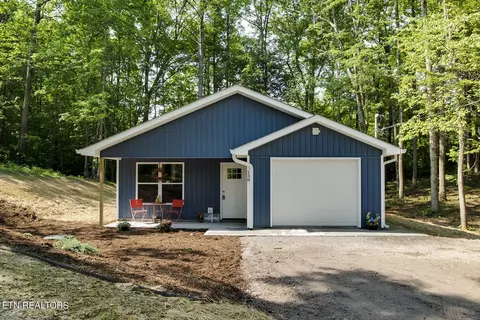 138 Oak Hill Dr, Wartburg, TN 37887