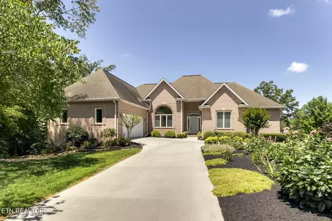 3235 Topside Dr, Kodak, TN 37764