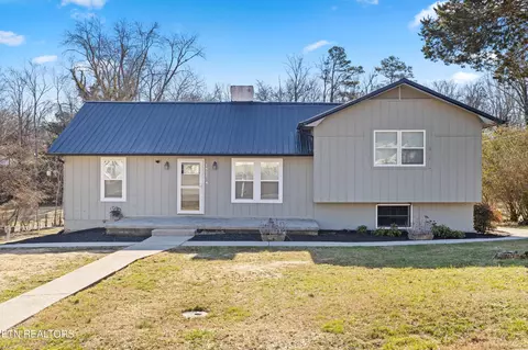 1802 NE Charles Dr, Knoxville, TN 37918
