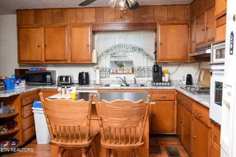 684 Dogwood Ln, Talbott, TN 37877 photo 15