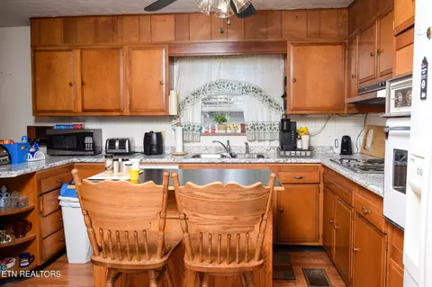 684 Dogwood Ln, Talbott, TN 37877 photo 15