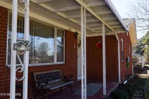 684 Dogwood Ln, Talbott, TN 37877 photo 4