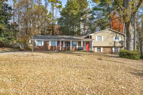 9313 Gulf Park Dr, Knoxville, TN 37923