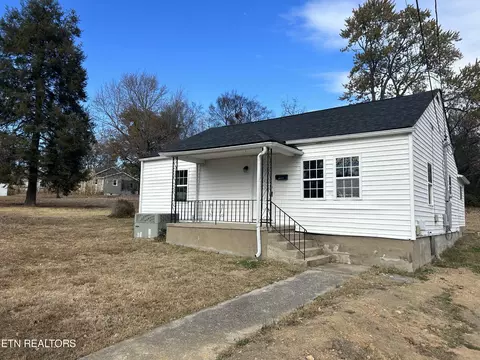 1806 Worth St, Knoxville, TN 37917