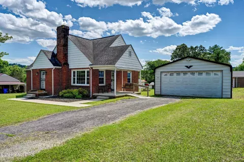 706 Lantana Ln, Clinton, TN 37716