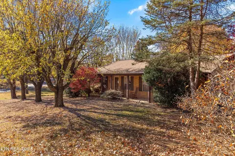 1911 E Alpine Dr, Maryville, TN 37804