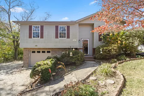 575 Cherokee Ave, Clinton, TN 37716