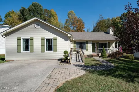 6908 Saint Croix Ln, Knoxville, TN 37918
