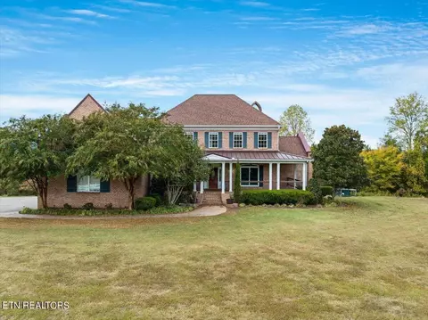 222 Beagle Ln, Clinton, TN 37716