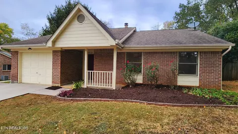 8913 Highbridge Dr, Knoxville, TN 37922