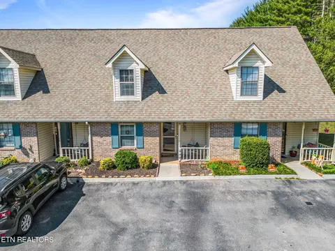 1107 Andrew Brook Ln, Knoxville, TN 37923