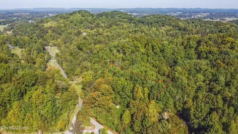 2806 Old Chilhowee Rd, Walland, TN 37886