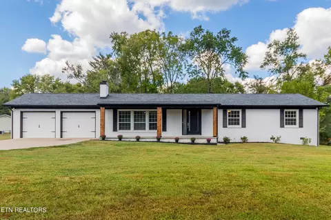 6701 Heatherbrook Dr, Knoxville, TN 37931