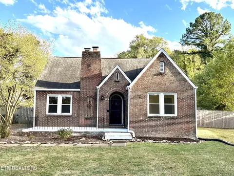 5310 Holston Dr, Knoxville, TN 37914