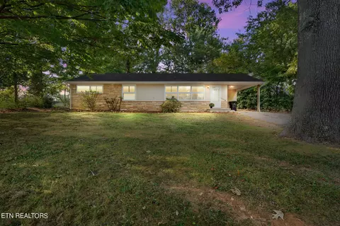 4708 Winterset Dr, Knoxville, TN 37912