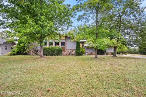 1924 Plumb Creek Cir, Knoxville, TN 37932