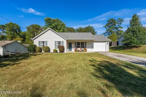 6432 Orchard Creek Ln, Knoxville, TN 37918