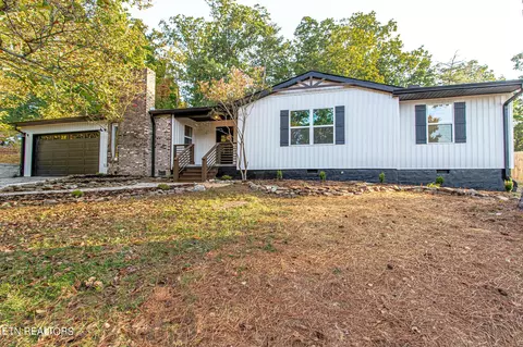 5700 S Briscoe Cir, Knoxville, TN 37912
