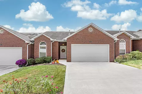 1228 Harbin Ridge Ln, Knoxville, TN 37909