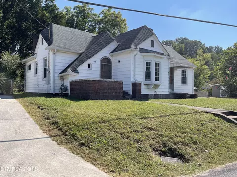 1155 Jacksboro Ave, Rocky Top, TN 37769