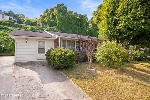 901 Graves St, Knoxville, TN 37915