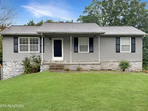 4015 Abercorn Rd, Knoxville, TN 37921