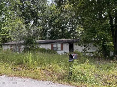 244 Clear Springs Rd, Harriman, TN 37748
