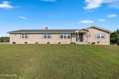 992 Swan Pond Circle Rd, Harriman, TN 37748