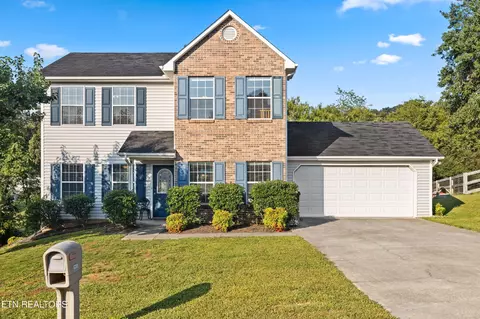 8205 Huntsman Ct, Powell, TN 37849