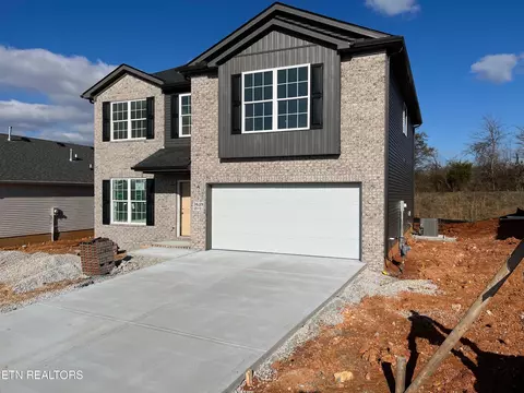 3639 Crimson Cir, Maryville, TN 37801