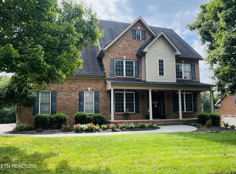 9630 Valley Woods Ln, Knoxville, TN 37922
