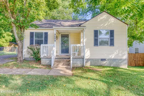 4509 Hillview Rd, Knoxville, TN 37919