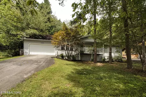 10109 Lonesome Pine Dr, Knoxville, TN 37932