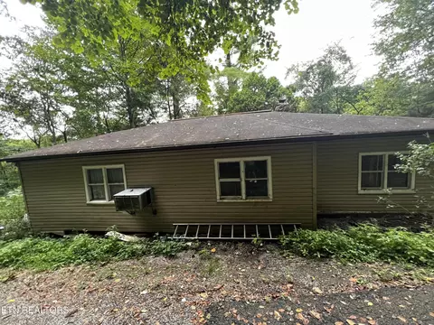 1207 Pumphouse Rd, Rockwood, TN 37854