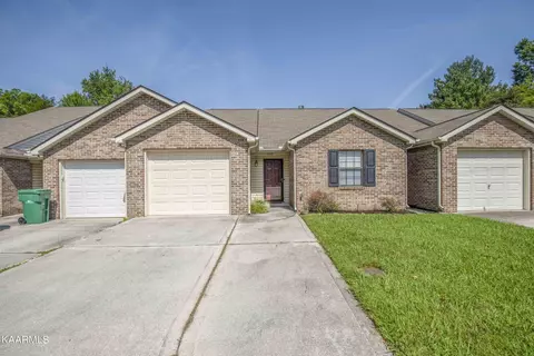 8658 Denmark St, Knoxville, TN 37931