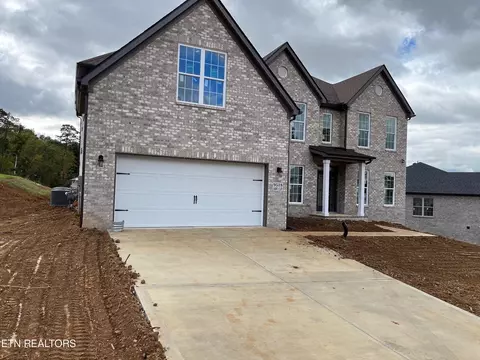 9518 Snowy Cliff Ln, Knoxville, TN 37922