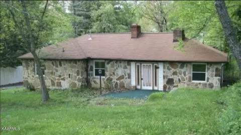 5724 Sanford Rd, Knoxville, TN 37912
