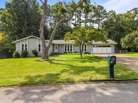 11718 Foxford Dr, Knoxville, TN 37934