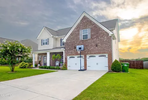 829 Kingfisher St, Maryville, TN 37801